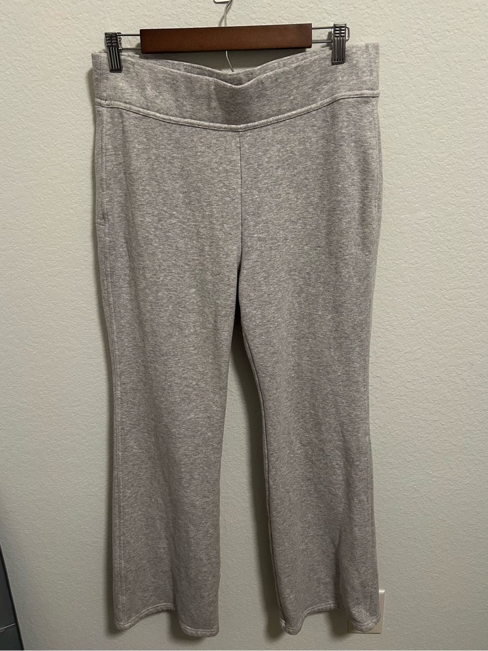 Lands End Serious Sweats - Size Large